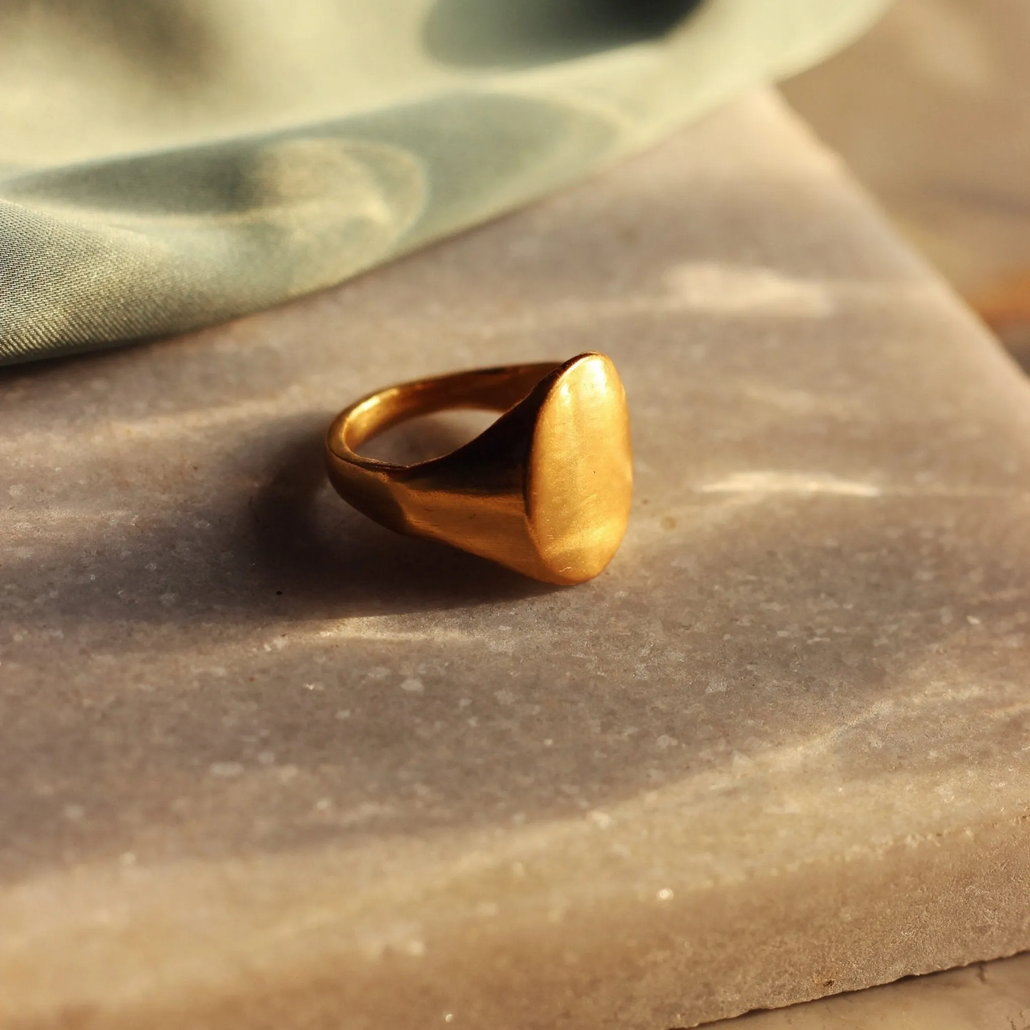 0 signet ring