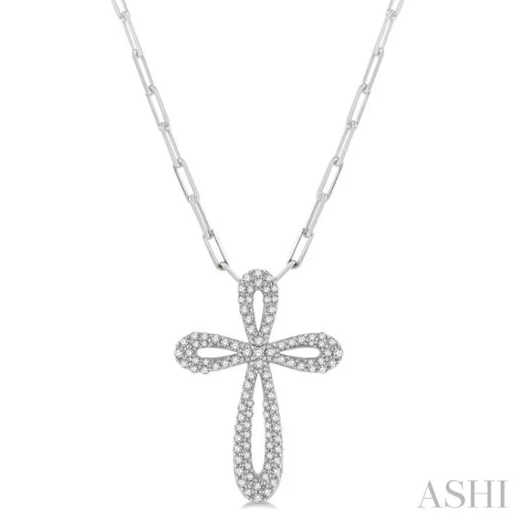 1/2 Ctw Latin Cross Round Cut Diamond Pendant With Chain in 14K White Gold