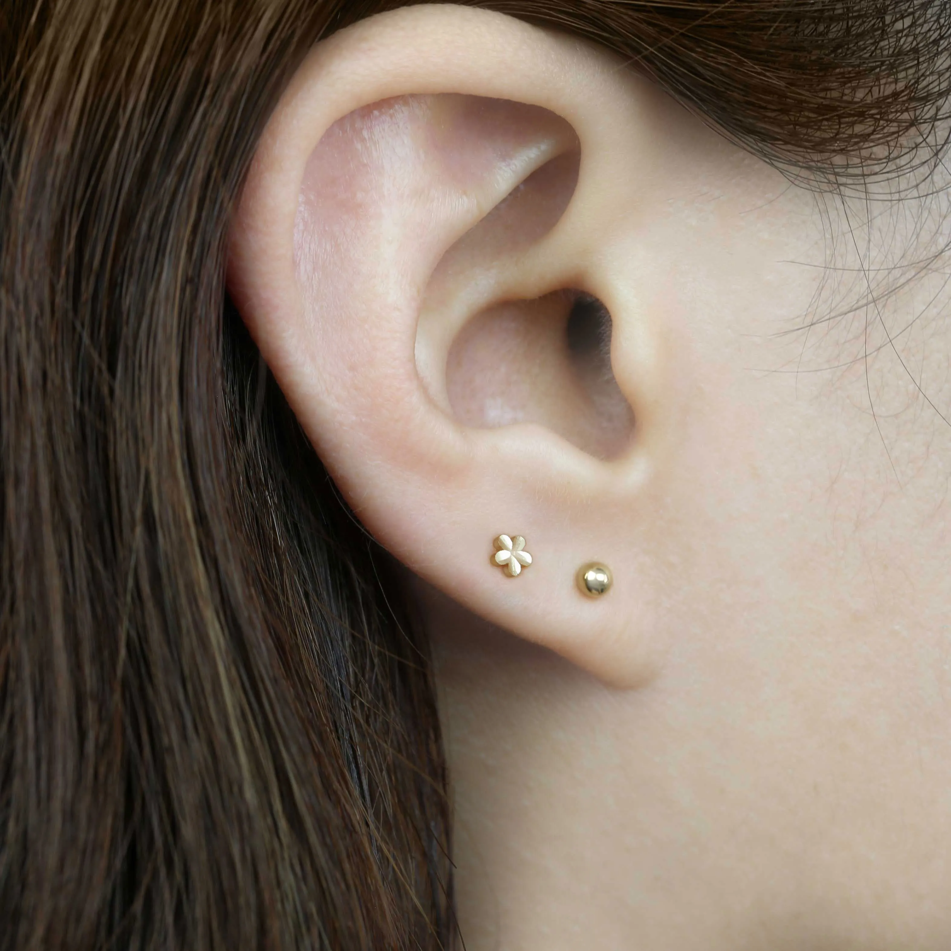 14k Solid Gold flower Stud Earring