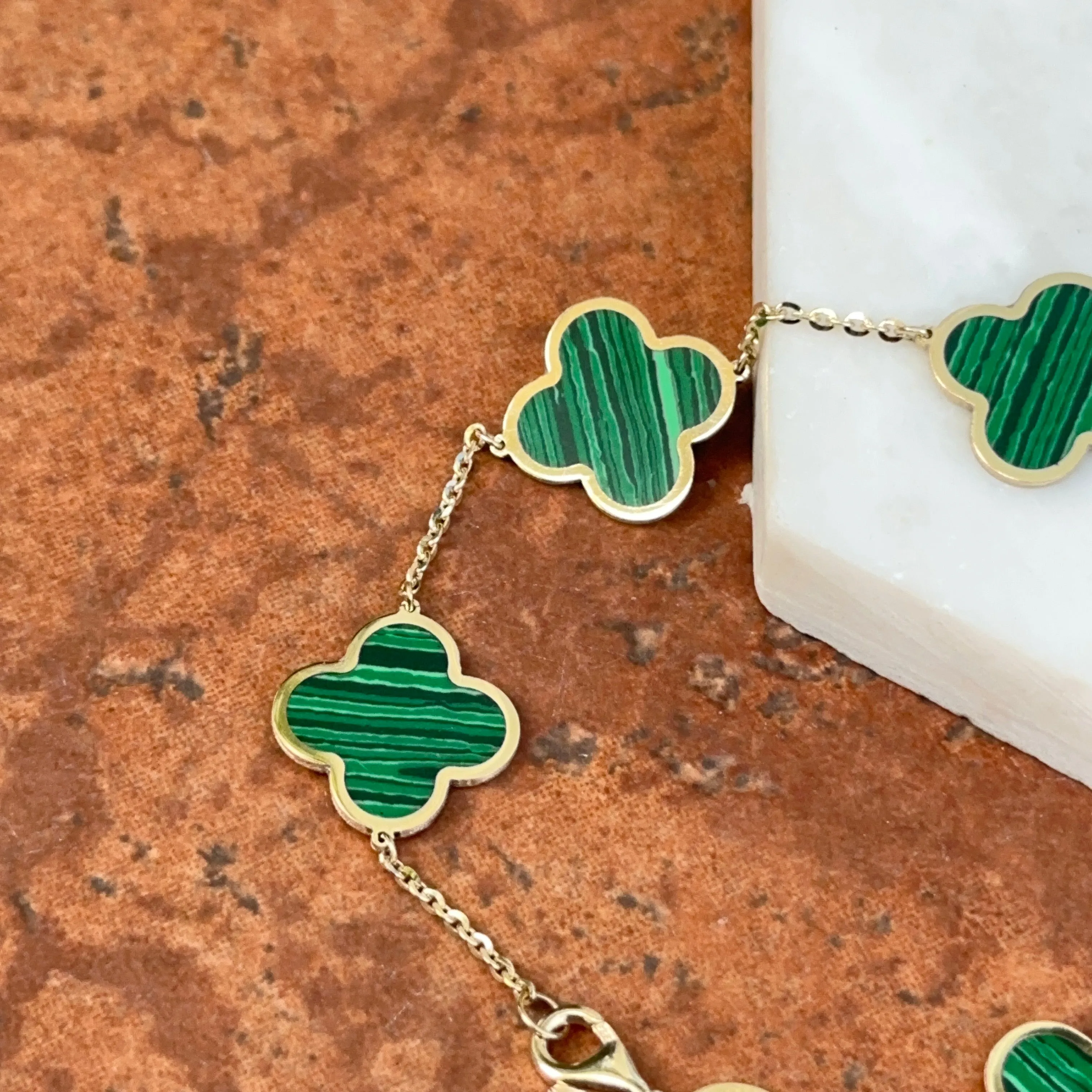 14KT Yellow Gold 14mm Green Malachite Clover Station Chain Bracelet