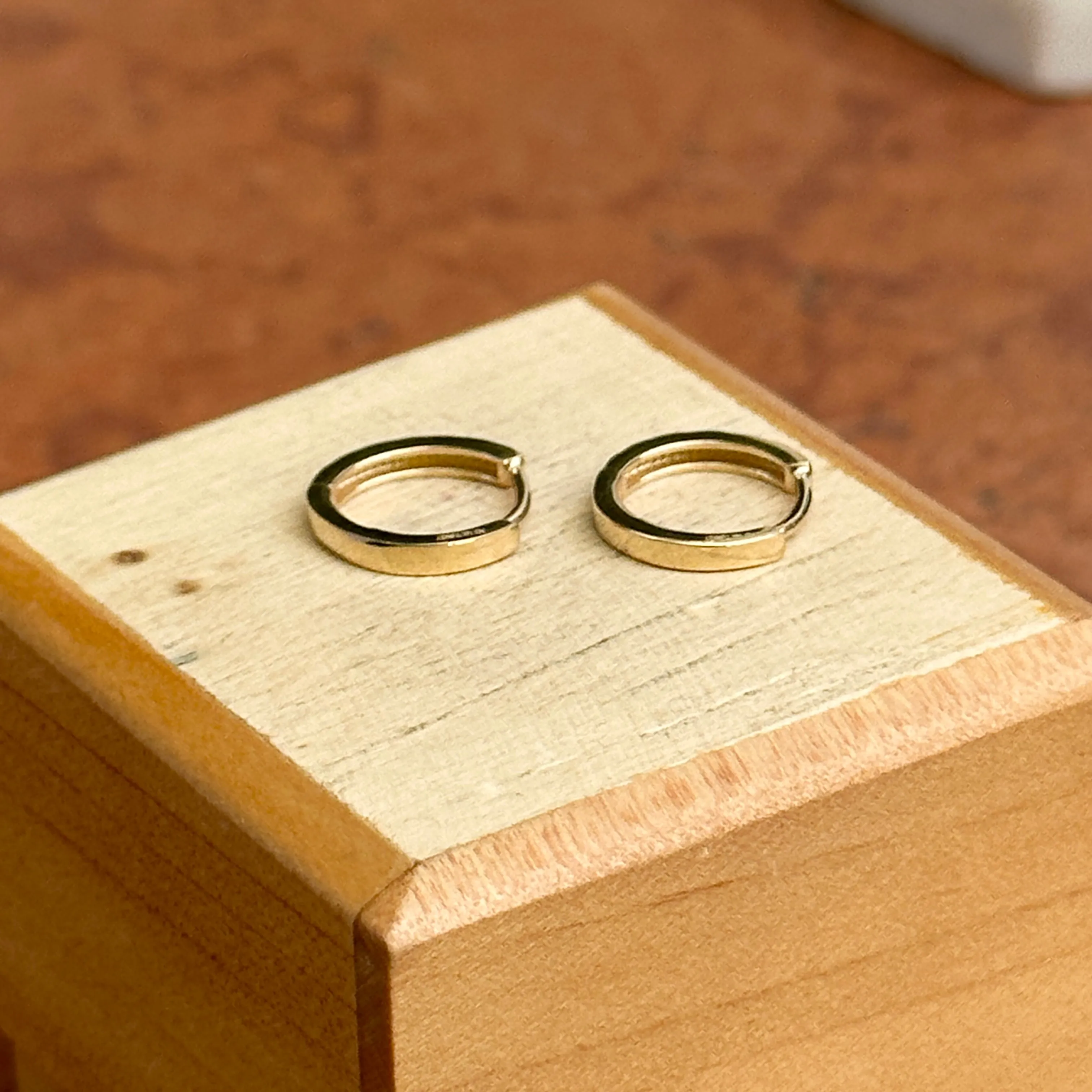 14KT Yellow Gold Diamond-Cut Mini Huggie Hoop Earrings