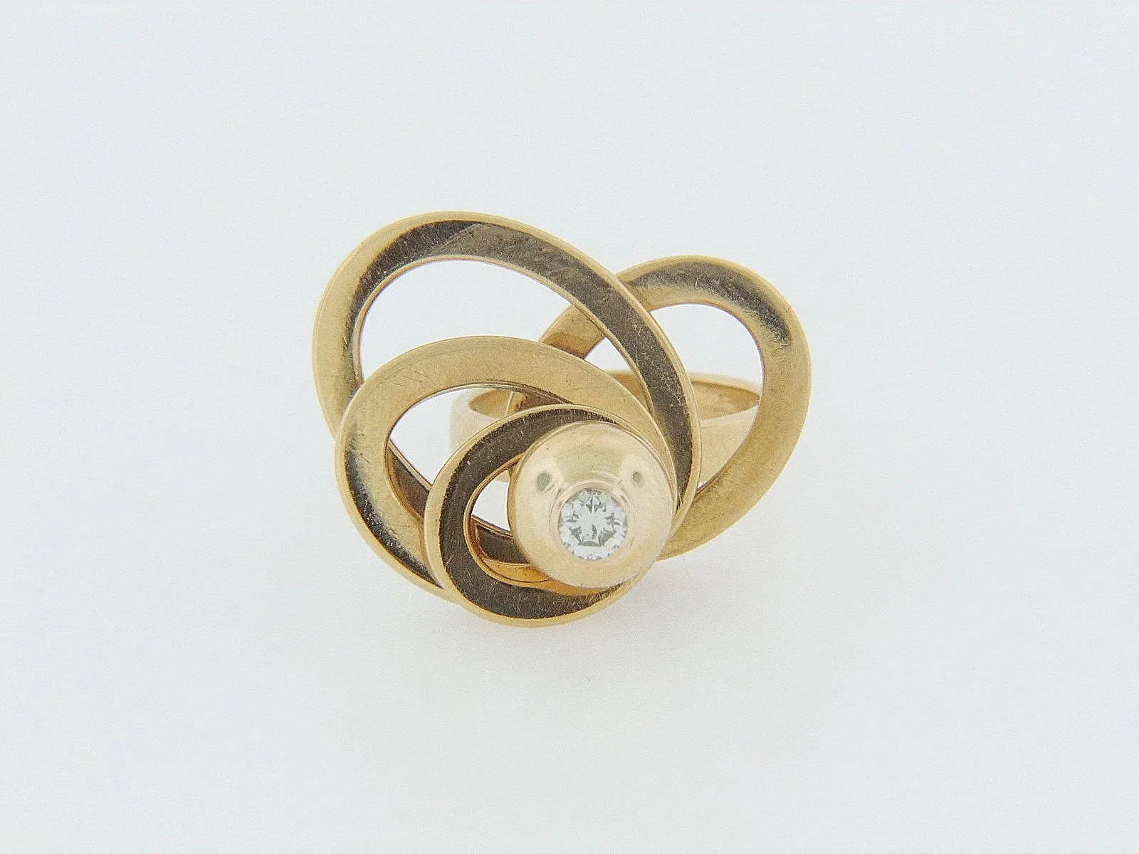18K YELLOW GOLD DIAMOND RING