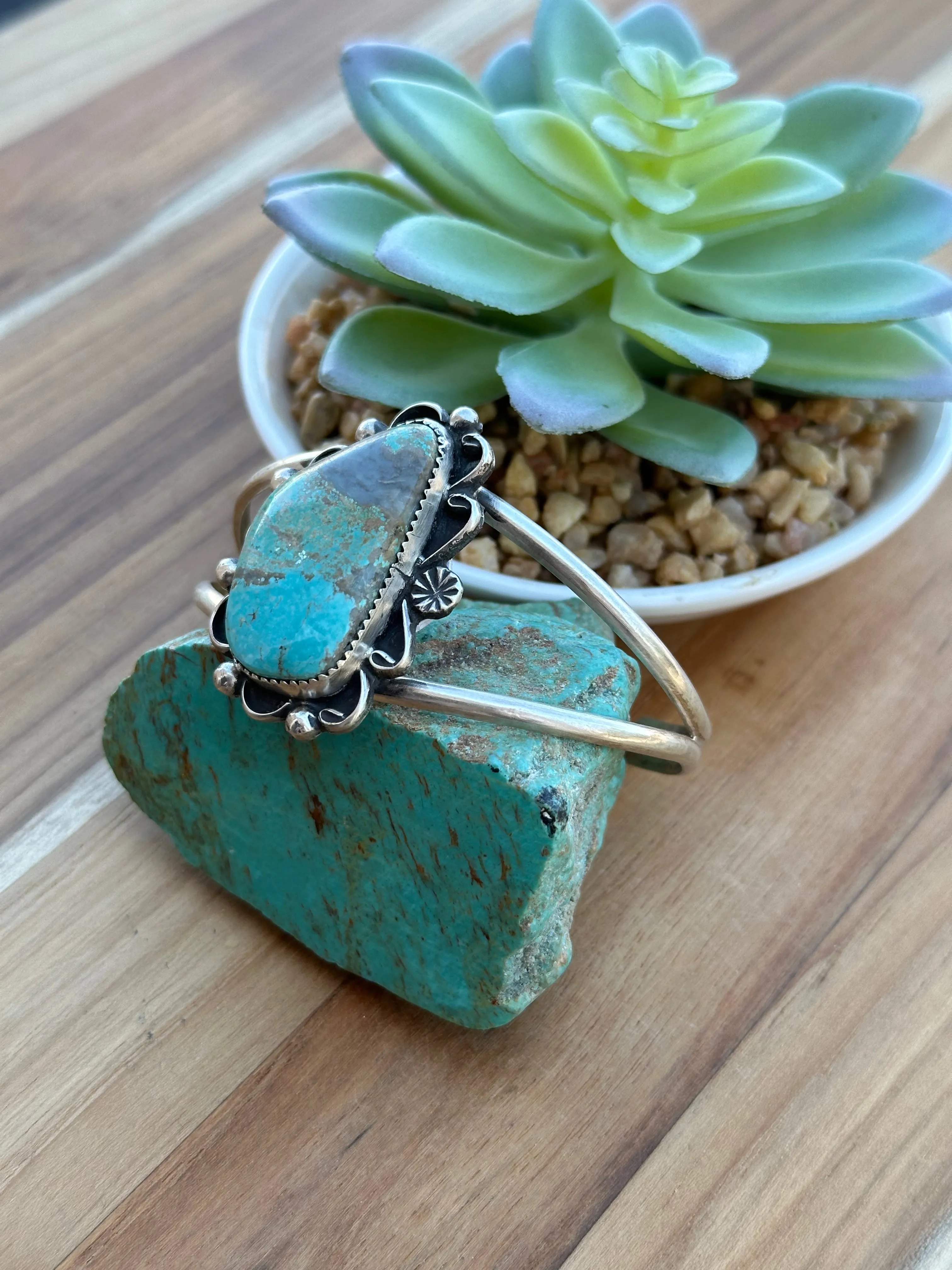 #8 Single Stone Cuff