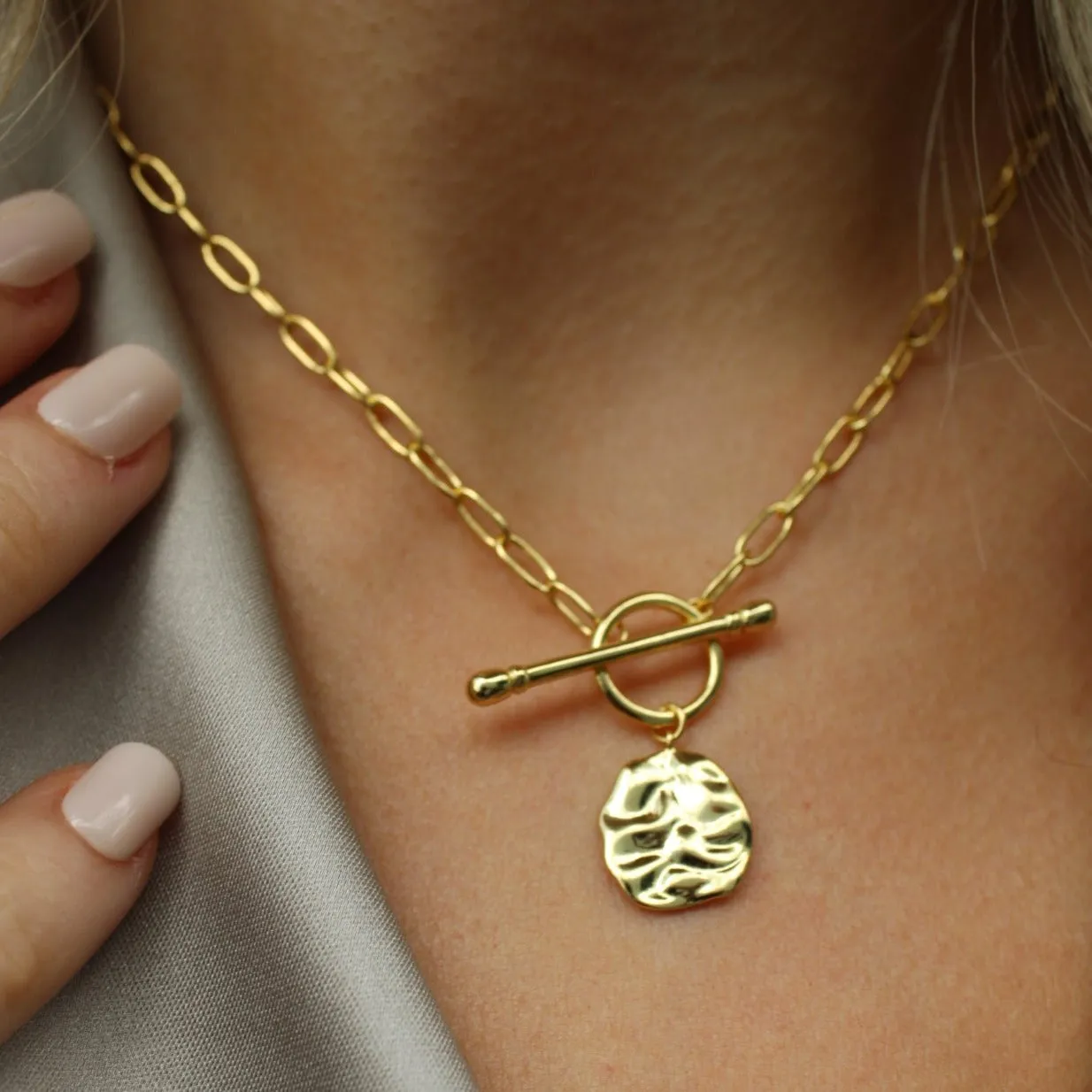 Amelia Toggle Necklace