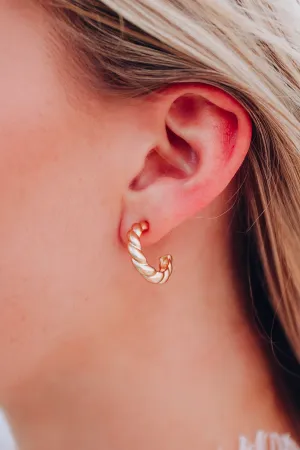 Andrea Twisted Hoop Earrings - Gold