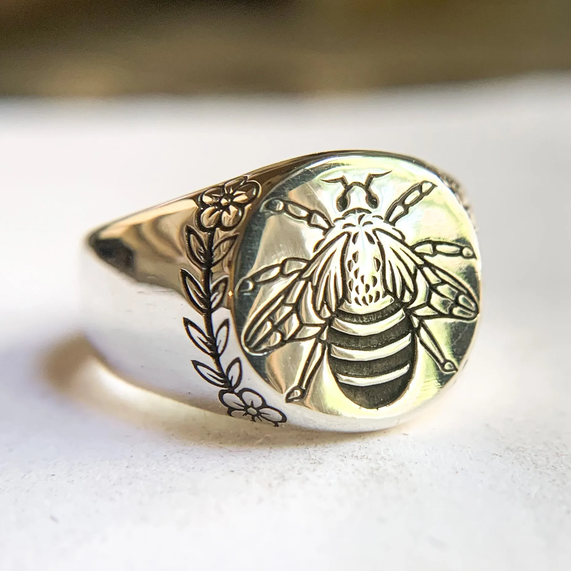 Bee Wreath Signet