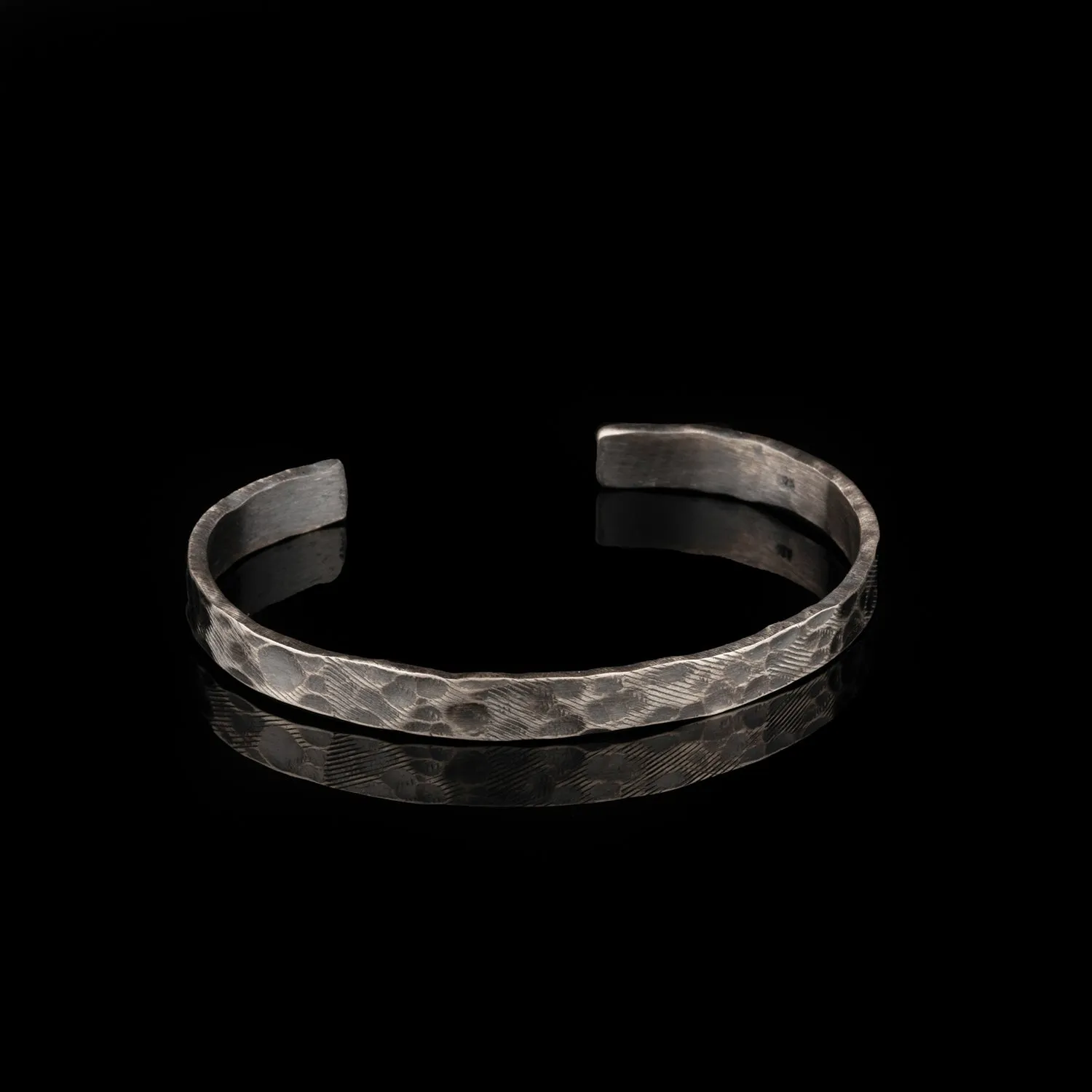 Chicotta Men's Handcrafted Sterling Silver One-Size Randomly Hammered Thick Cuff Bracelet