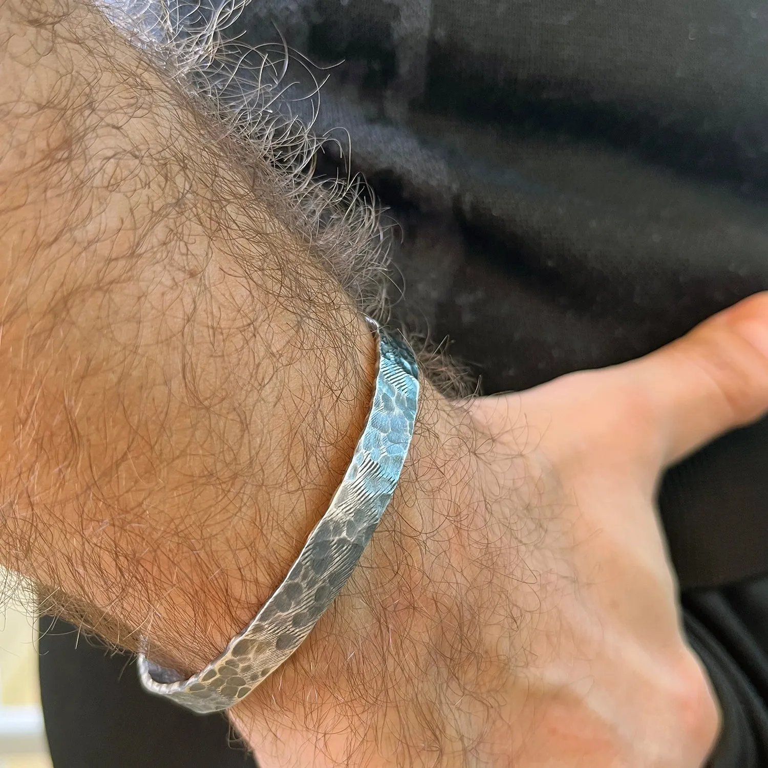 Chicotta Men's Handcrafted Sterling Silver One-Size Randomly Hammered Thick Cuff Bracelet