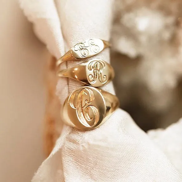 Classic Signet Ring
