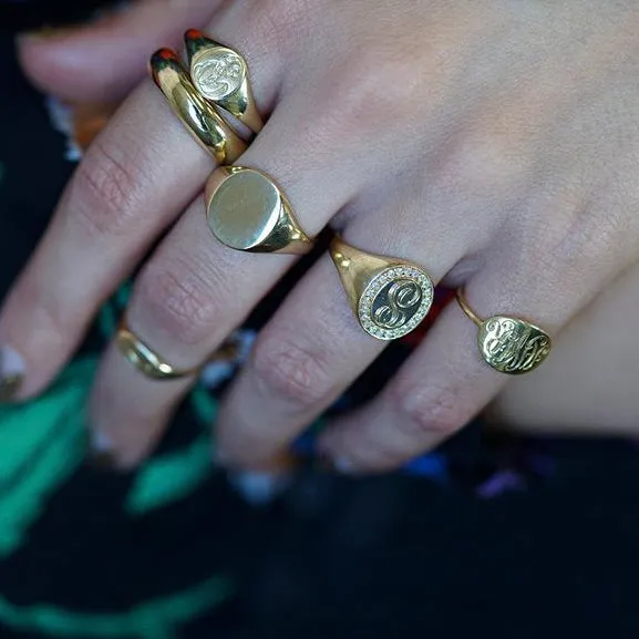 Classic Signet Ring