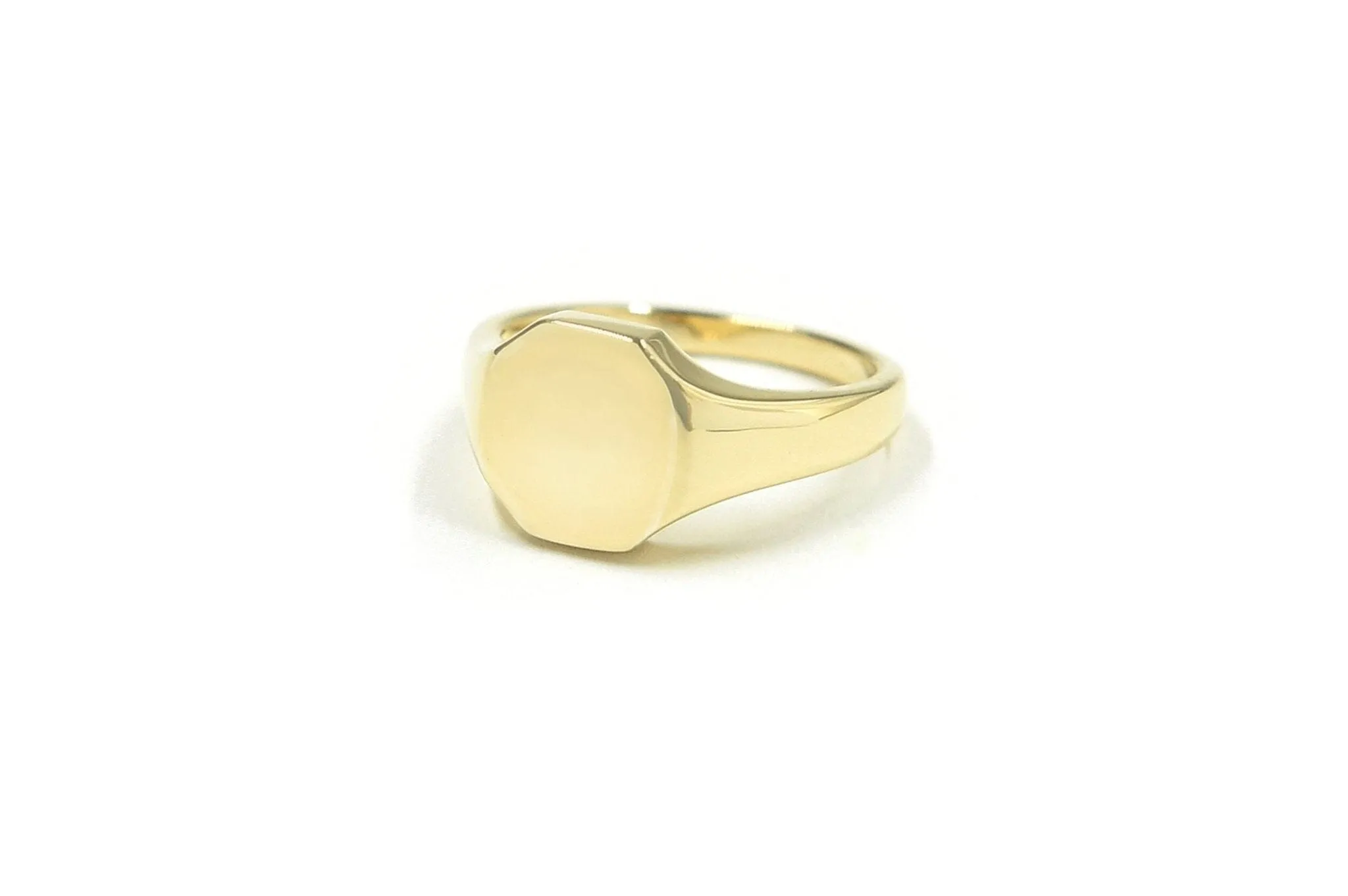 Custom Initial Signet