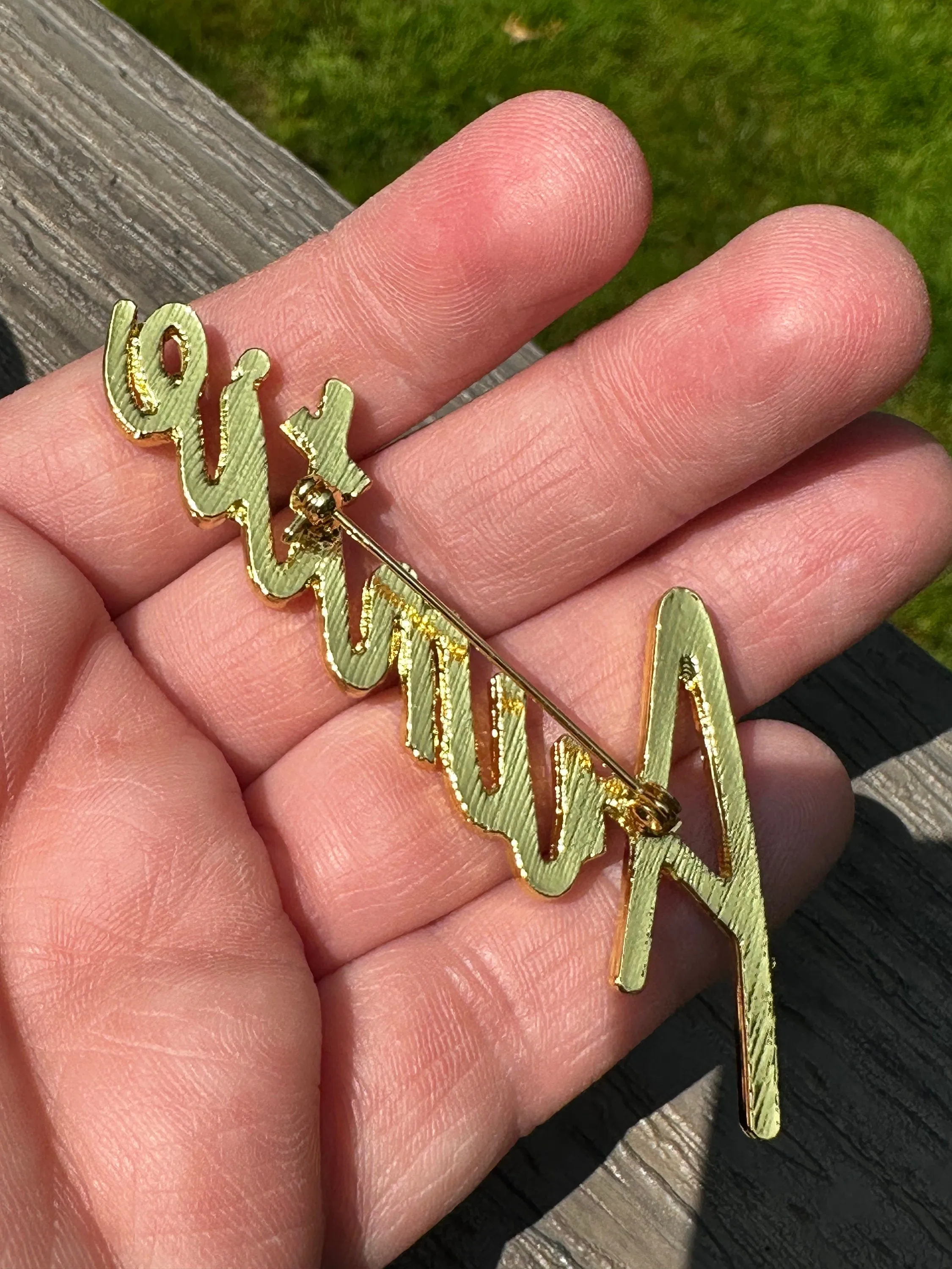 Custom script Auntie Aunt Mothers Day Birthday Gift New jewelry brooch rhinestone pin 3” GOLD
