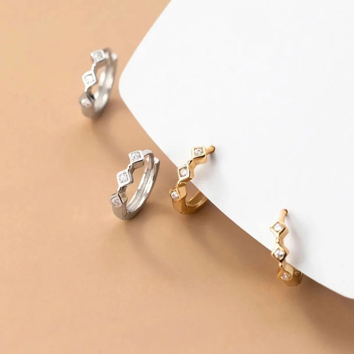 CZ Diamond Shape Huggies Hoop earrings-SH017
