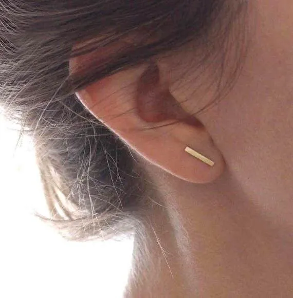 GOLD BAR STUD EARRING