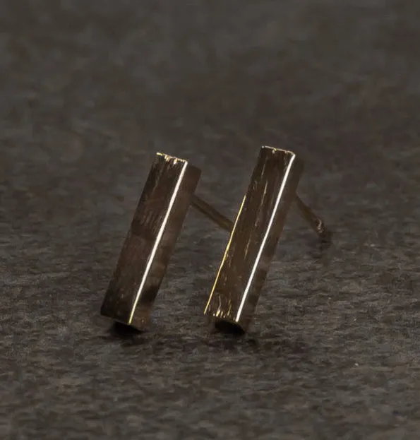 Gold Bar Stud Earring