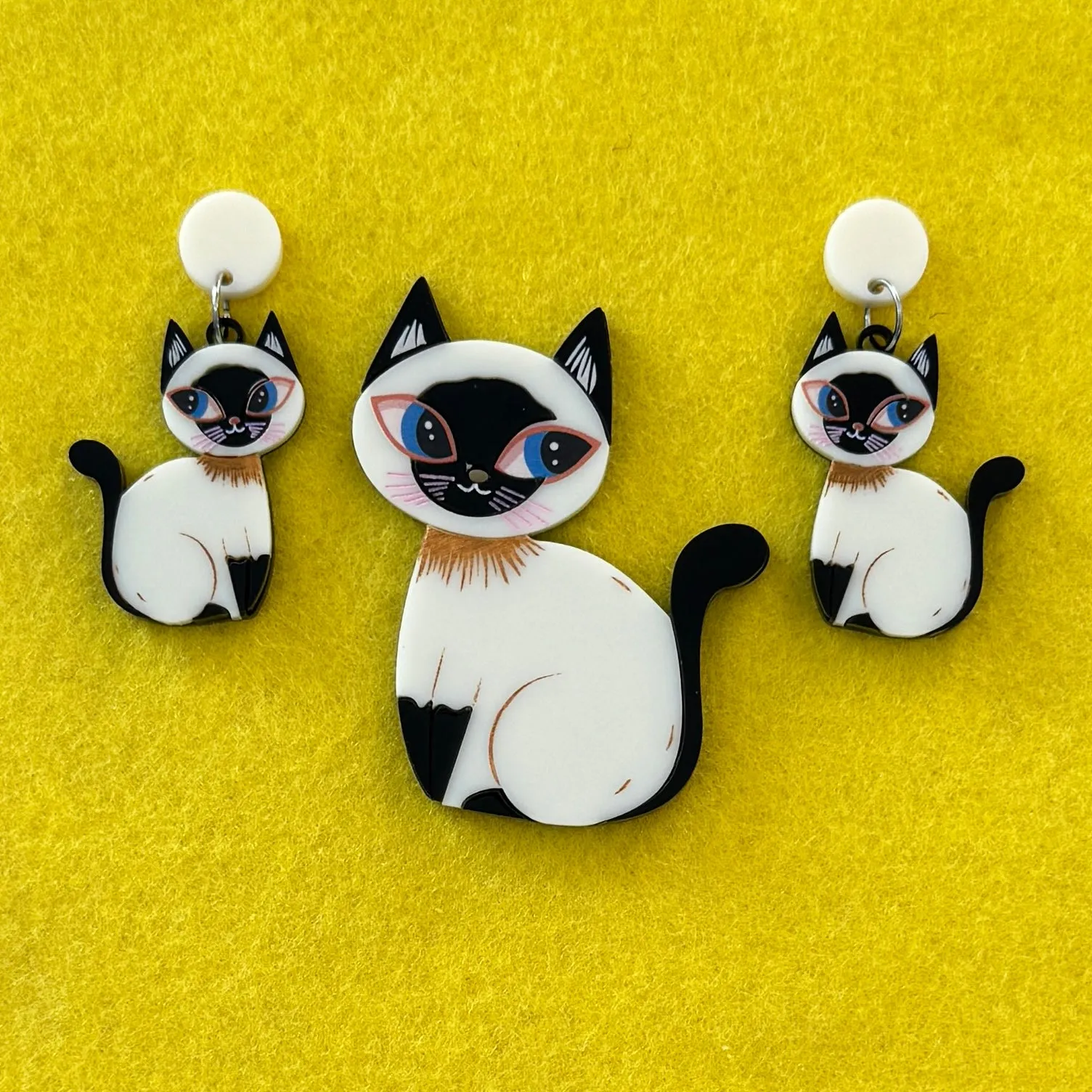 Jasmine the Siamese - earrings