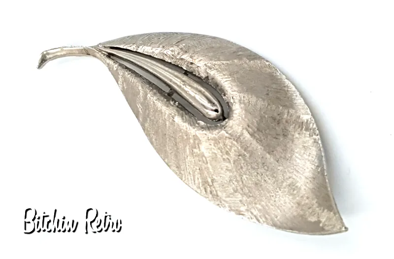 JJ Vintage Leaf Brooch with Mid Century Modern Style