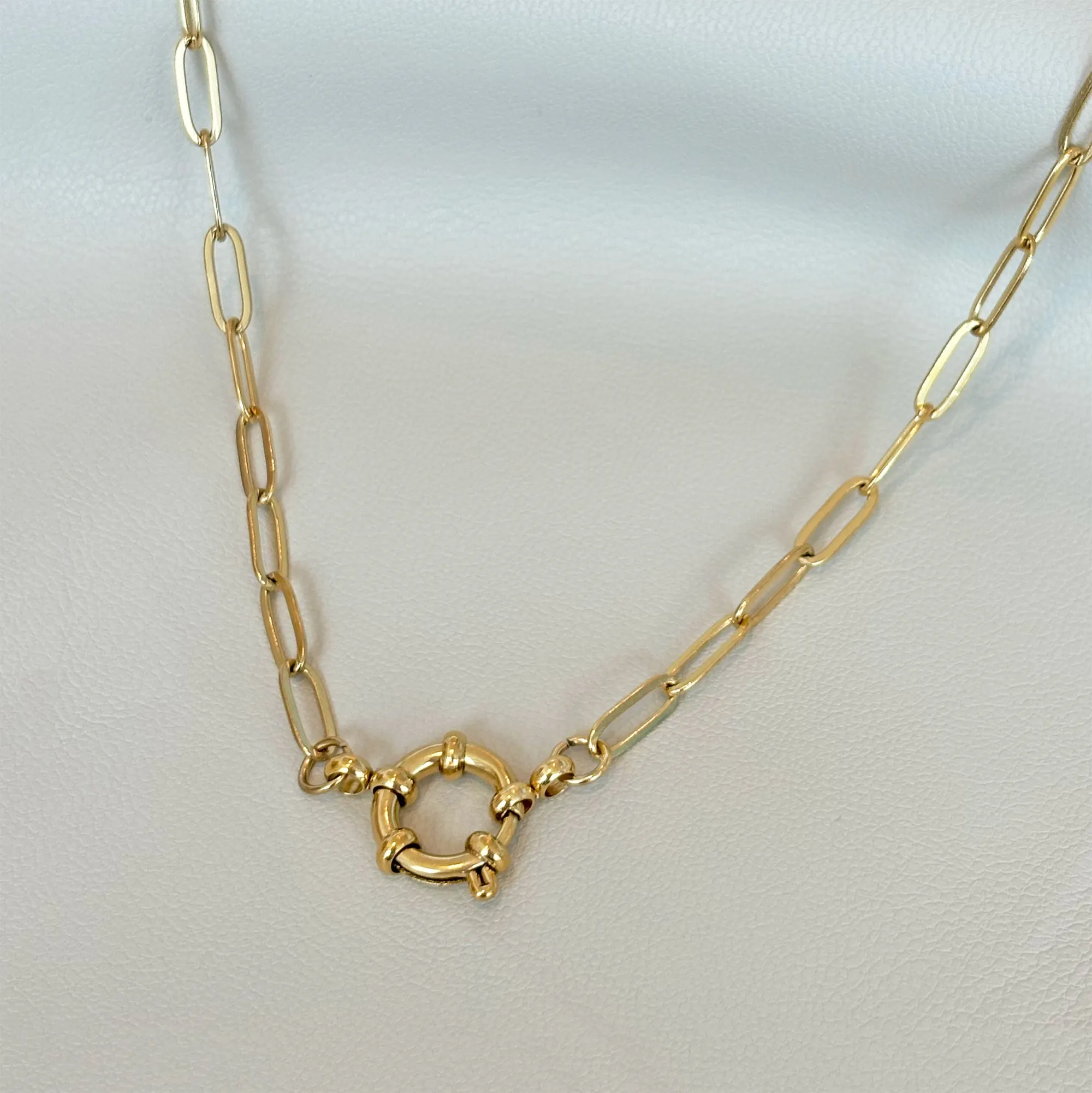 KELLY GOLD PAPERCLIP CHAIN CHARM NECKLACE