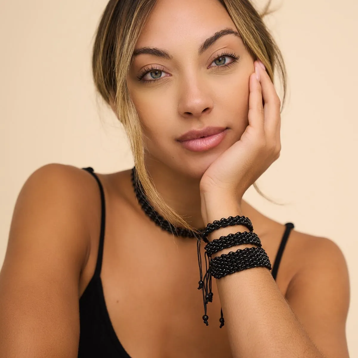 Mountain Gorilla Links | Mini Kismet Bracelet | Black x Gunmetal