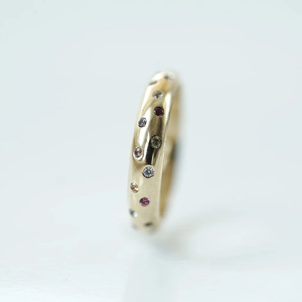 Multicolored sapphire gold ring