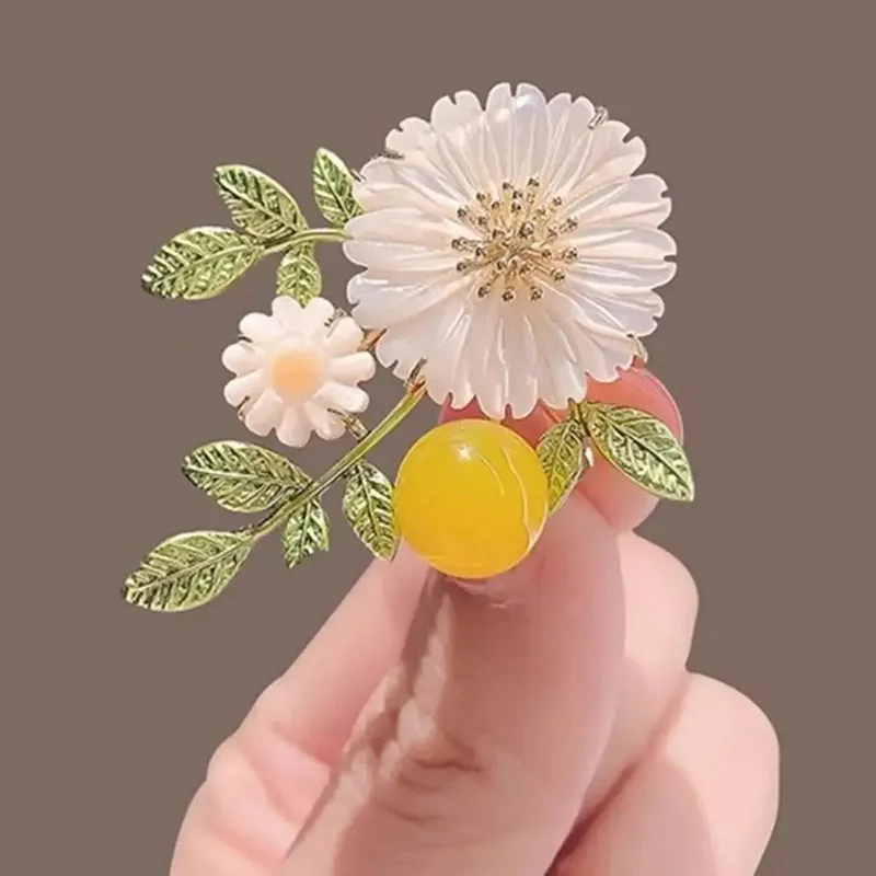 Nadine Daisy Enamel & Shell Brooch