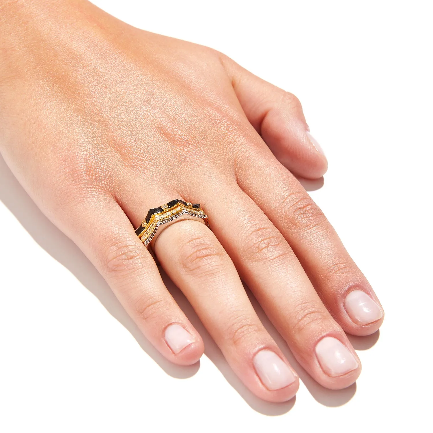 Nikki Star Black Enamel Diamond Ring