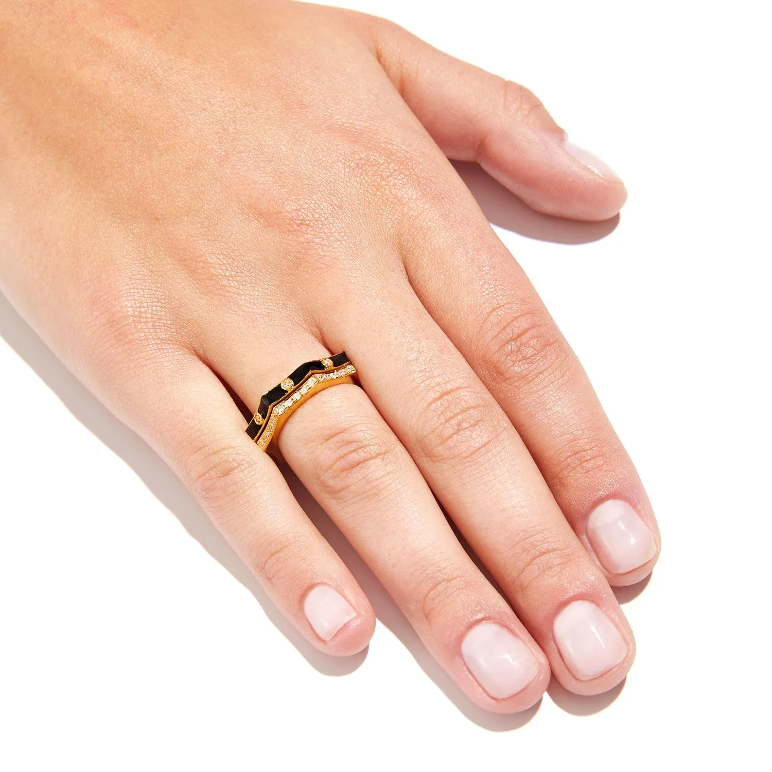 Nikki Star Black Enamel Diamond Ring