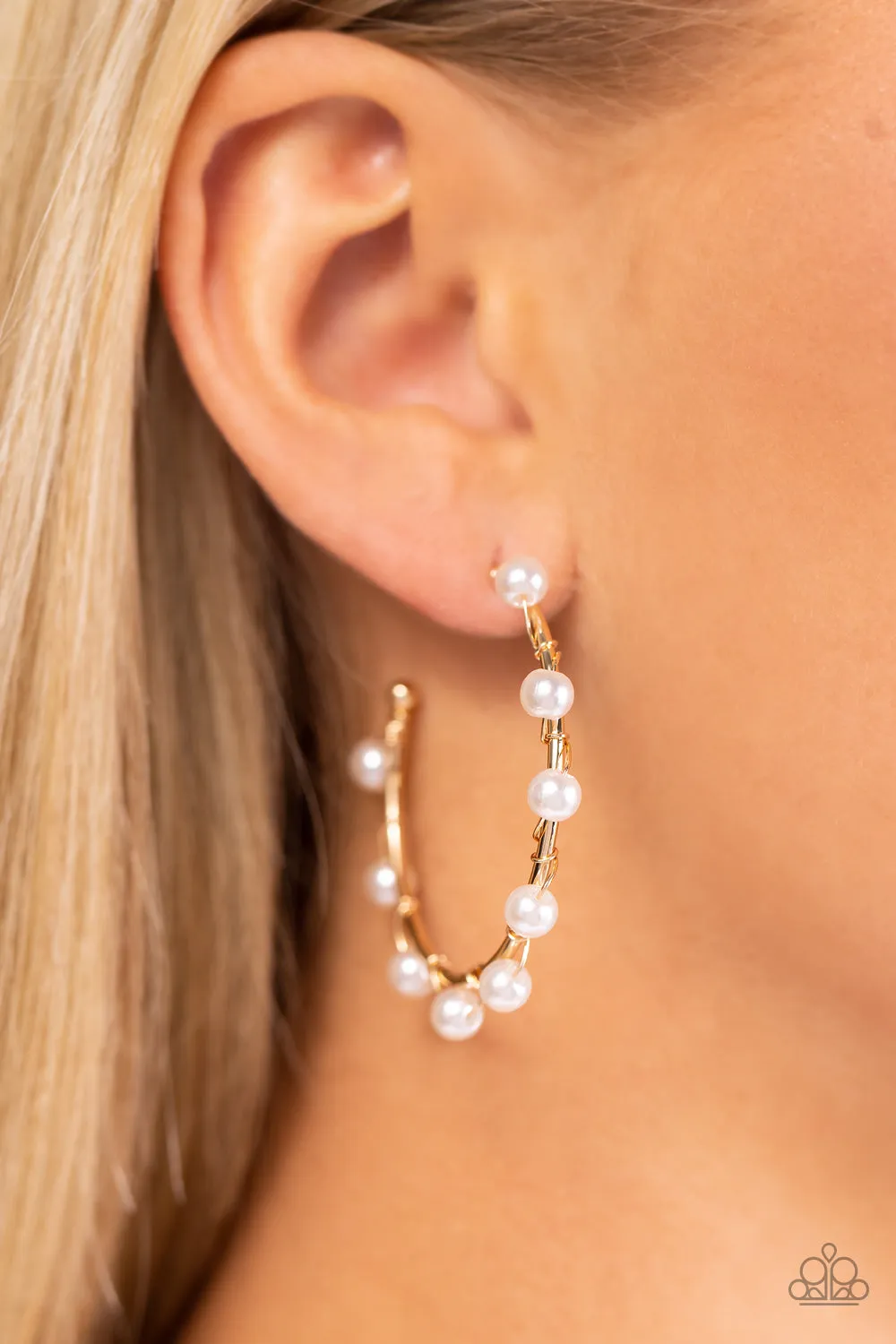 Paparazzi Night at the Gala - Gold Pearl Earrings