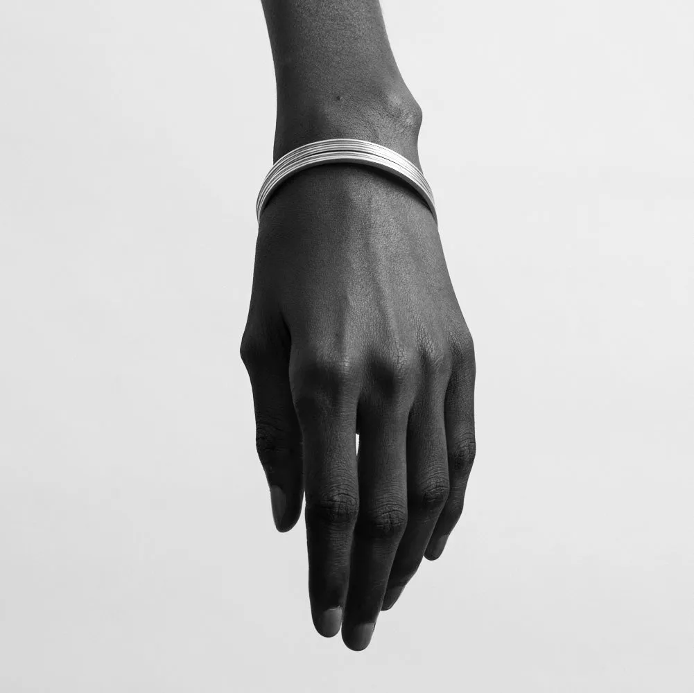 Plain Bangle, Set of Three, 19k Gold