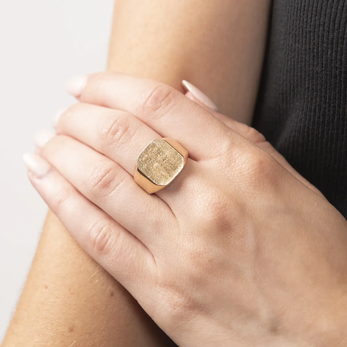 Pre-Owned Signet Ring