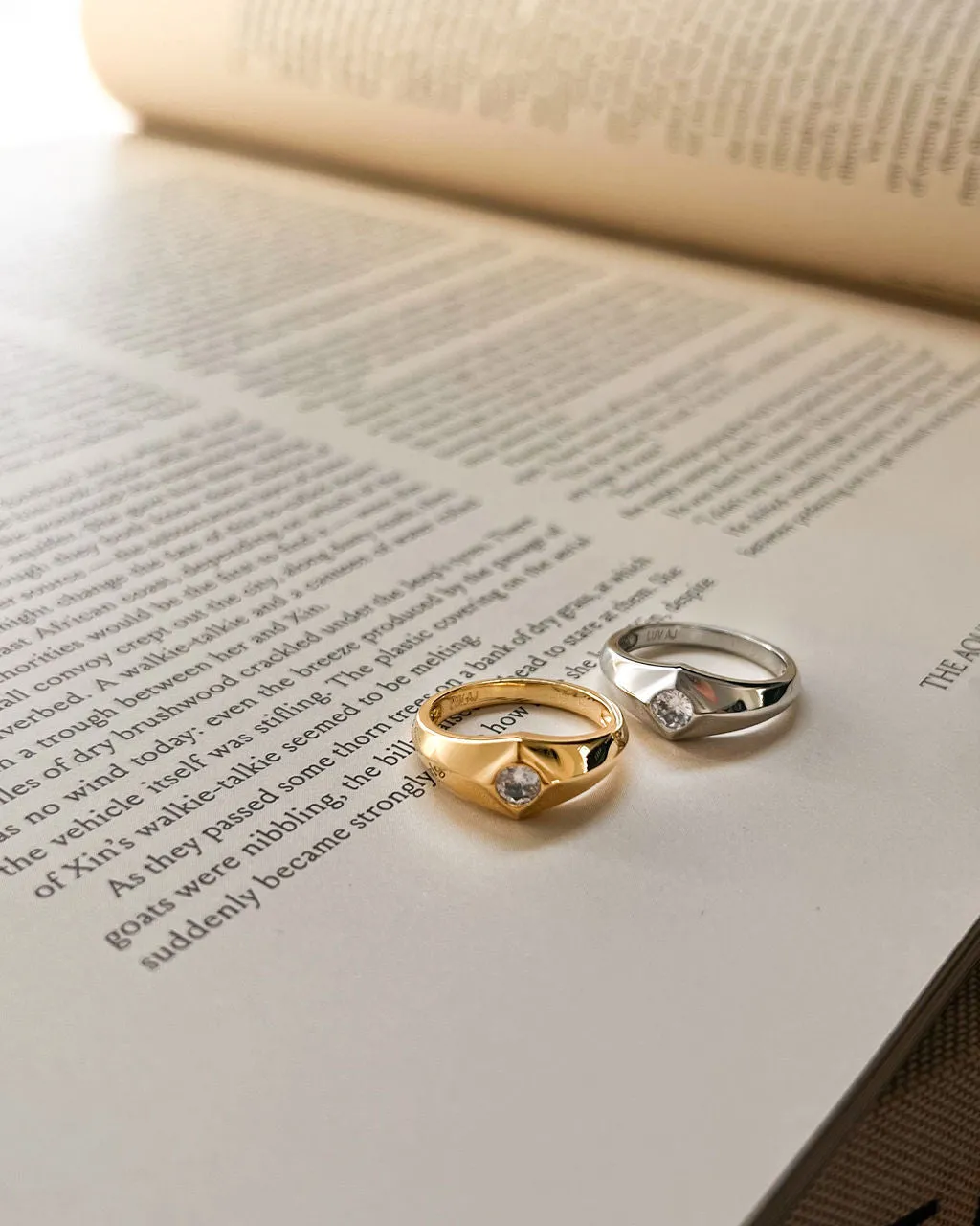 Pyramid Stud Signet Ring- Silver