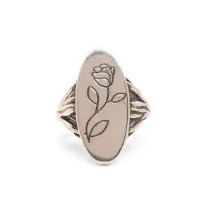 ROOTS SIGNET RING WITH ROSE ENGRAVING