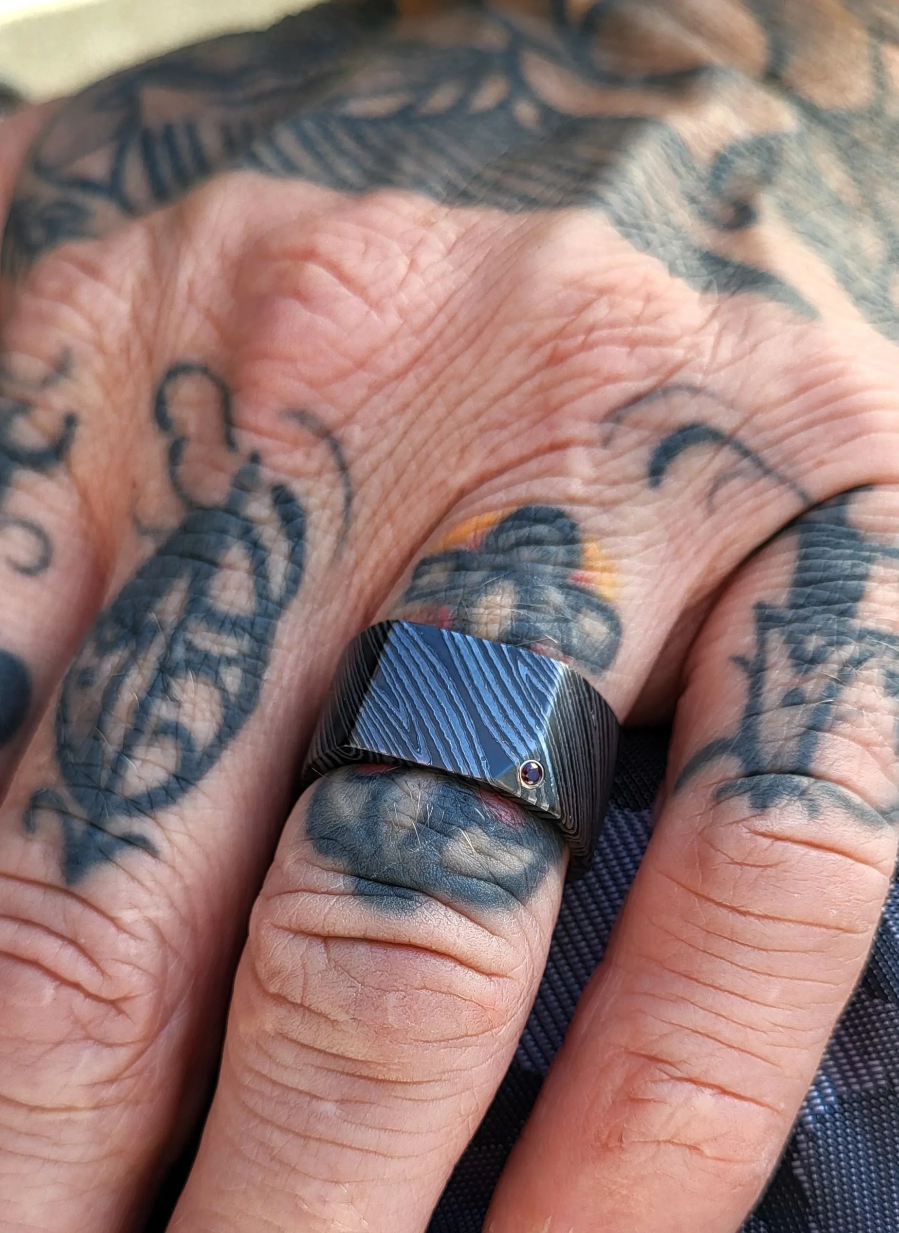 Ruby Signet ring - zirconium nio damascus, dark damascus wedding band red ruby