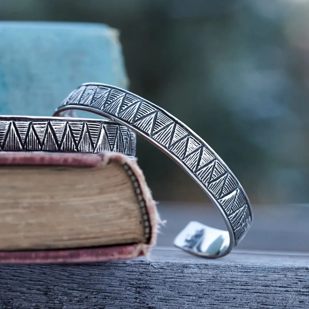 Sobek Cuff