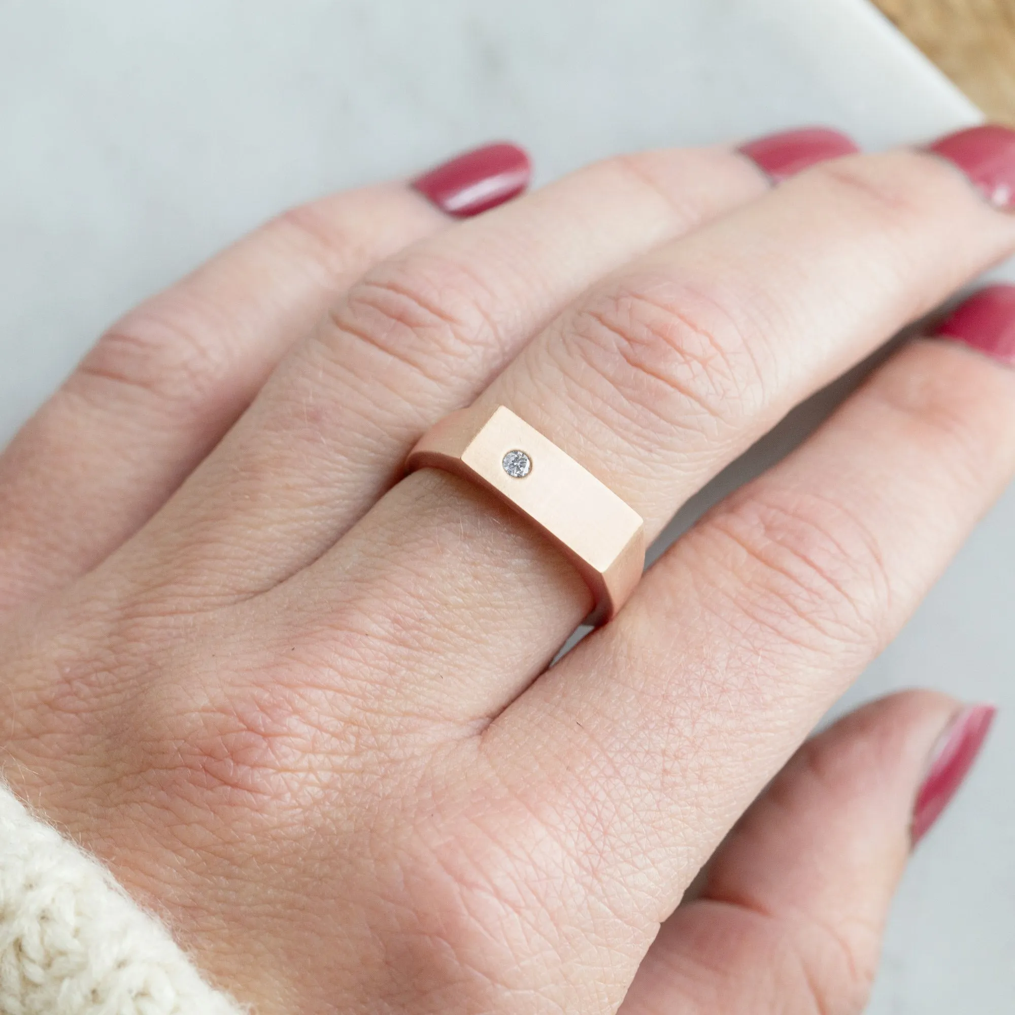 The Lune White Diamond Signet Ring | 14K Rose Gold