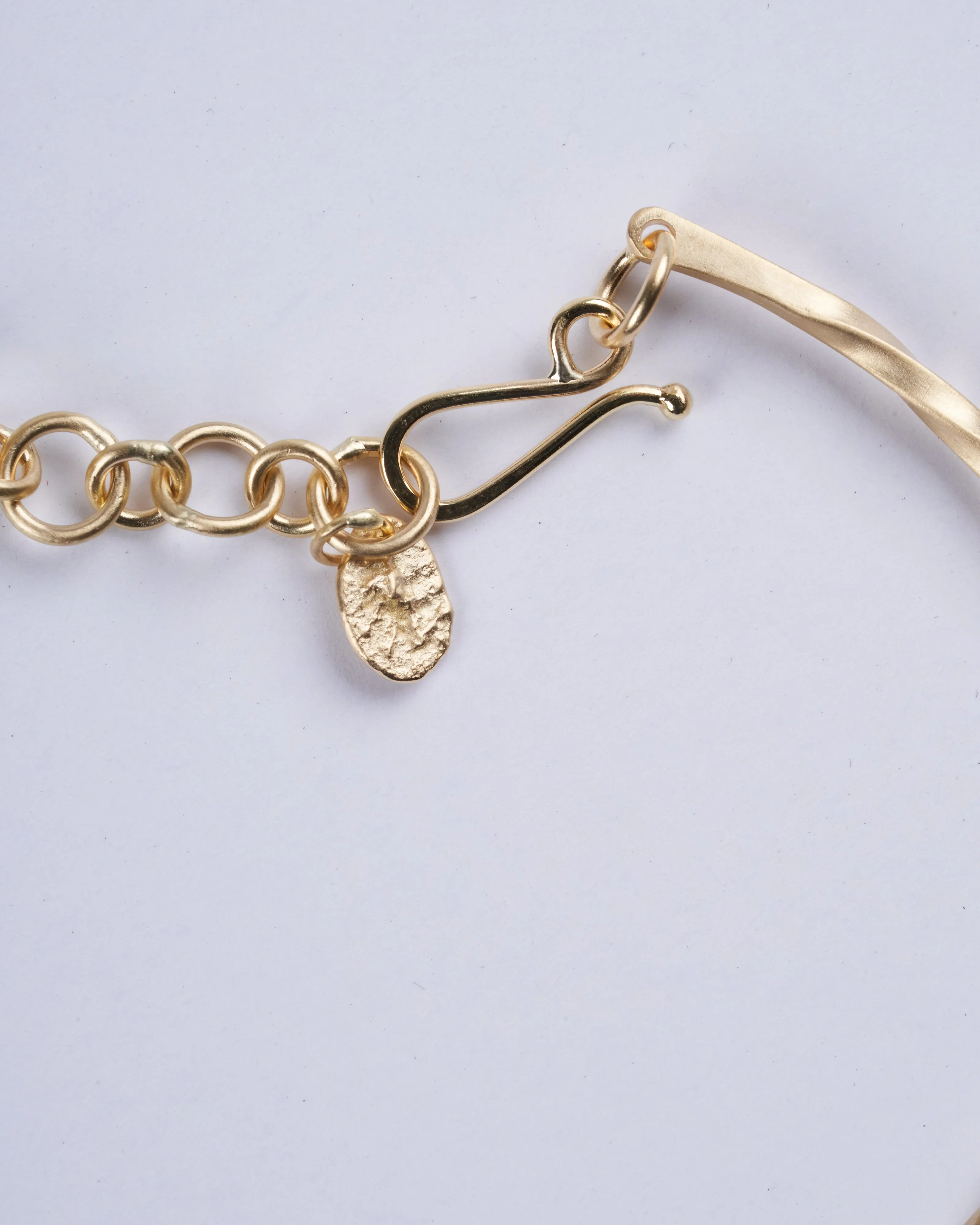 thin bias cuff 18k yg - gold