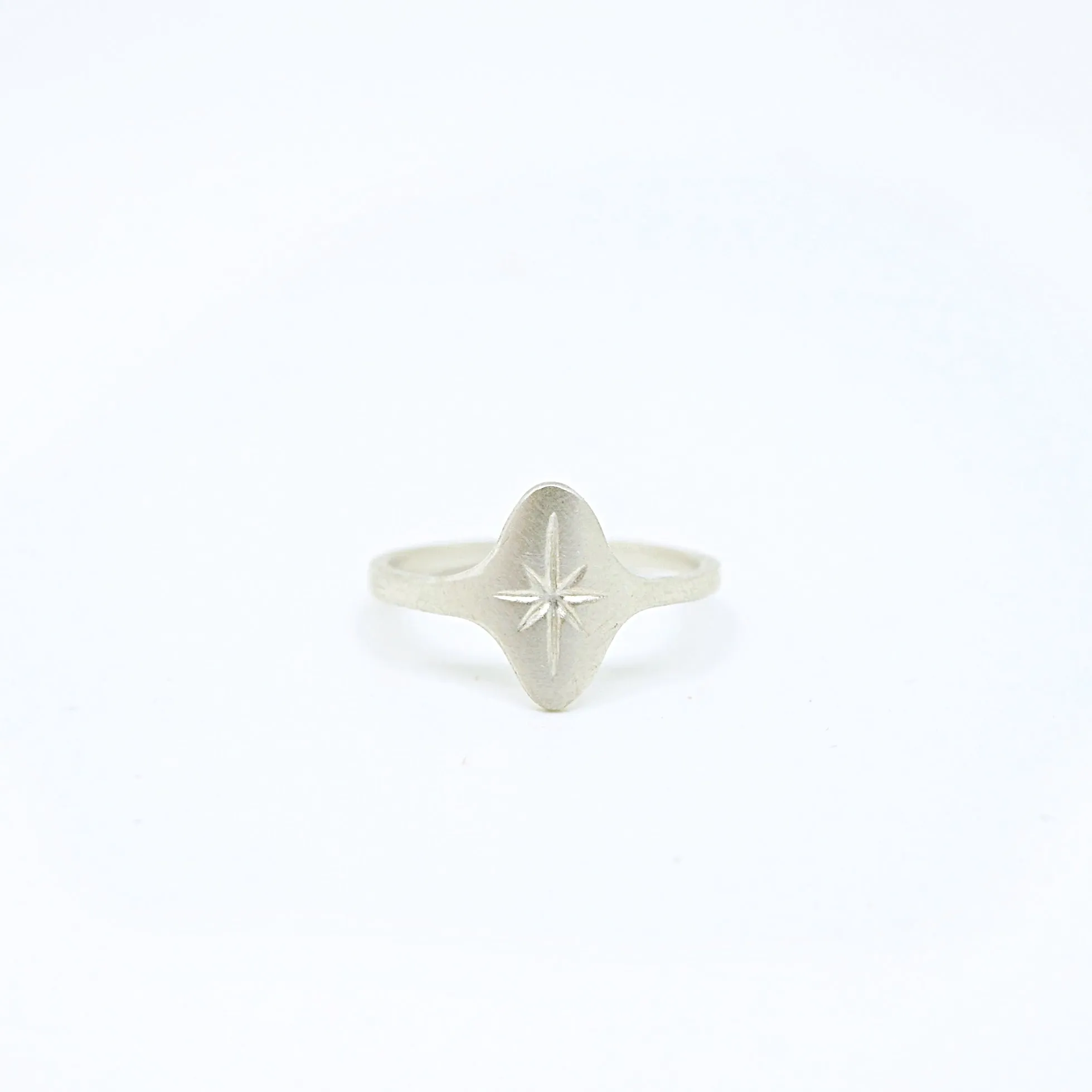 Étoile signet ring in Sterling Silver