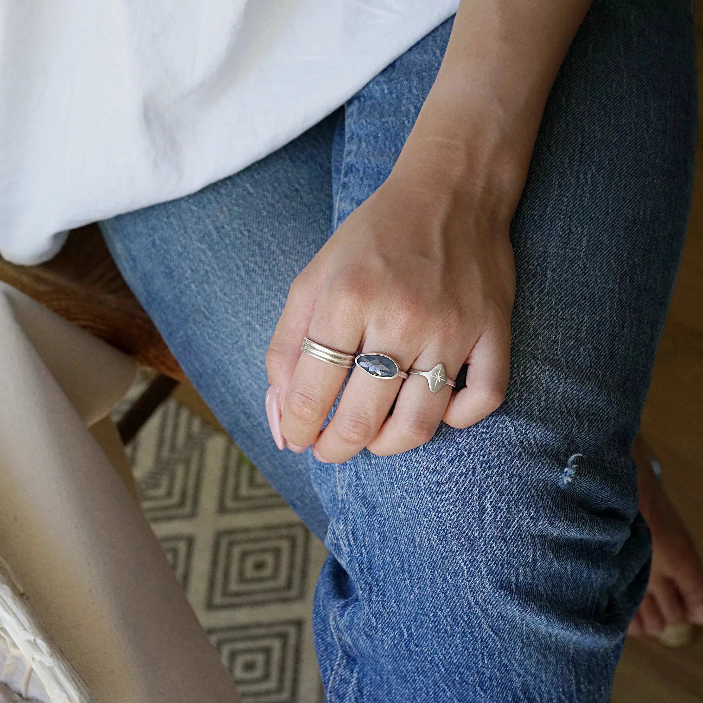 Étoile signet ring in Sterling Silver