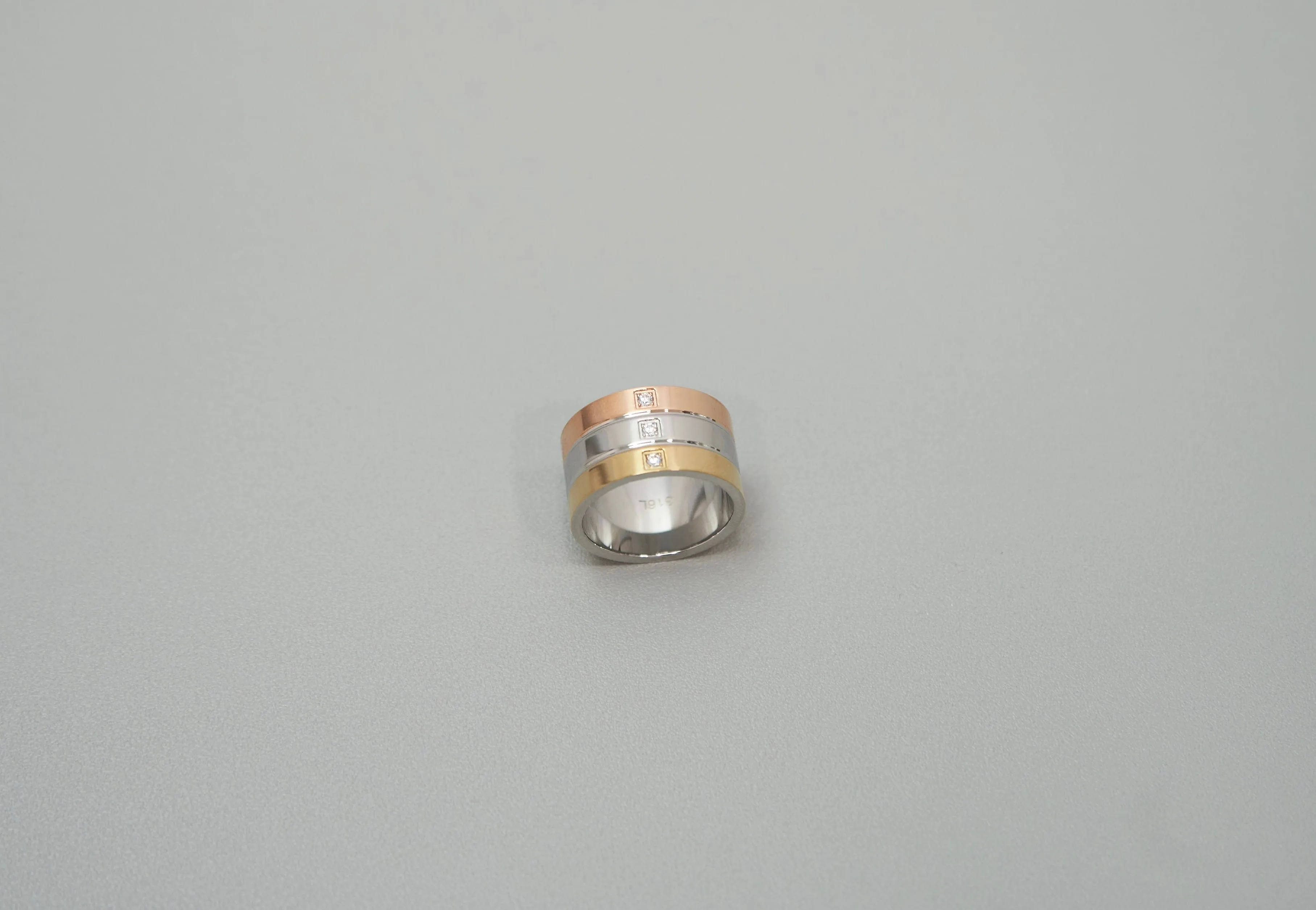 Tricolor stack