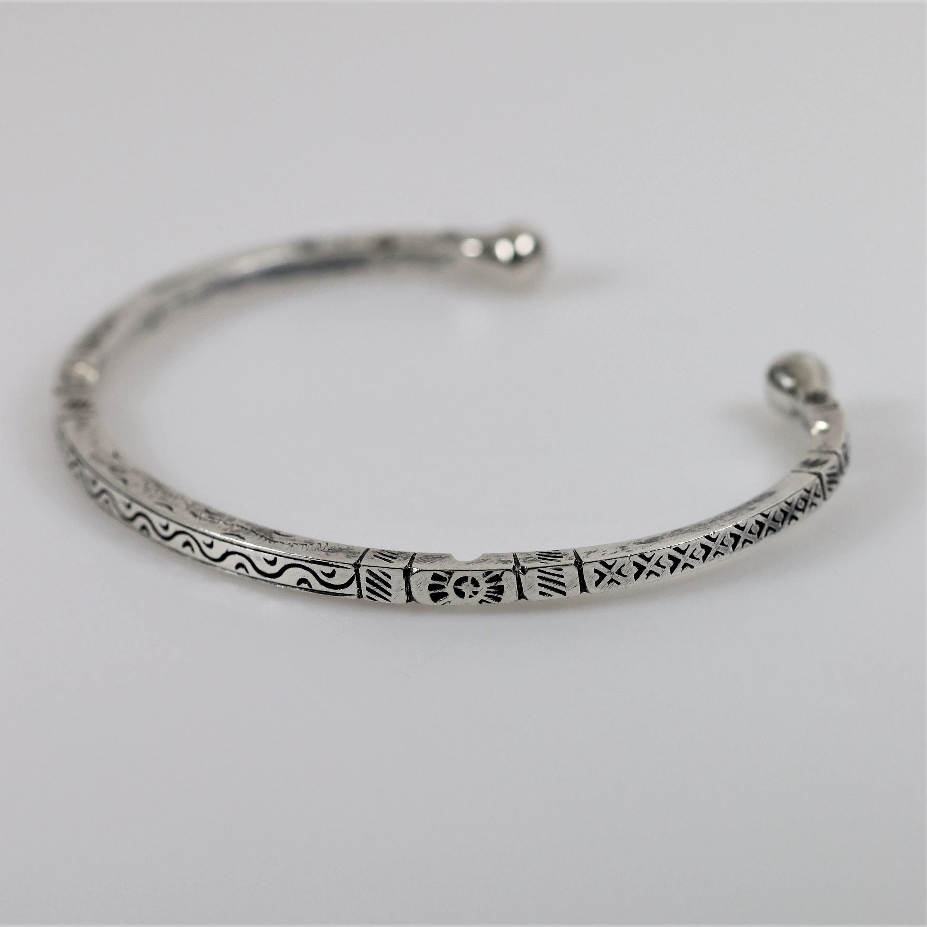Vintage Silver Jewelry | Solid Detailed Etched Cuff Bracelet
