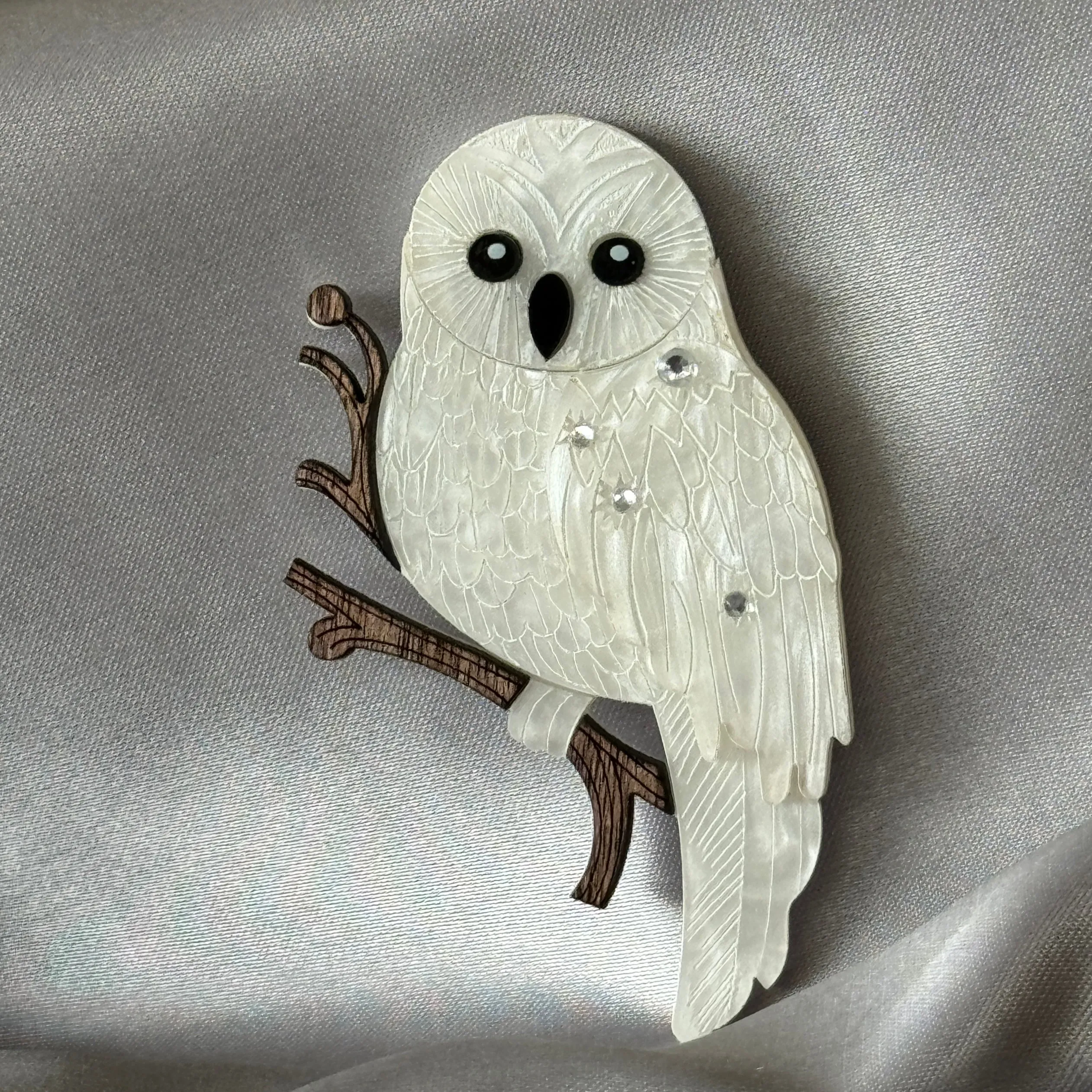 White Owl 🦉 - Brooch