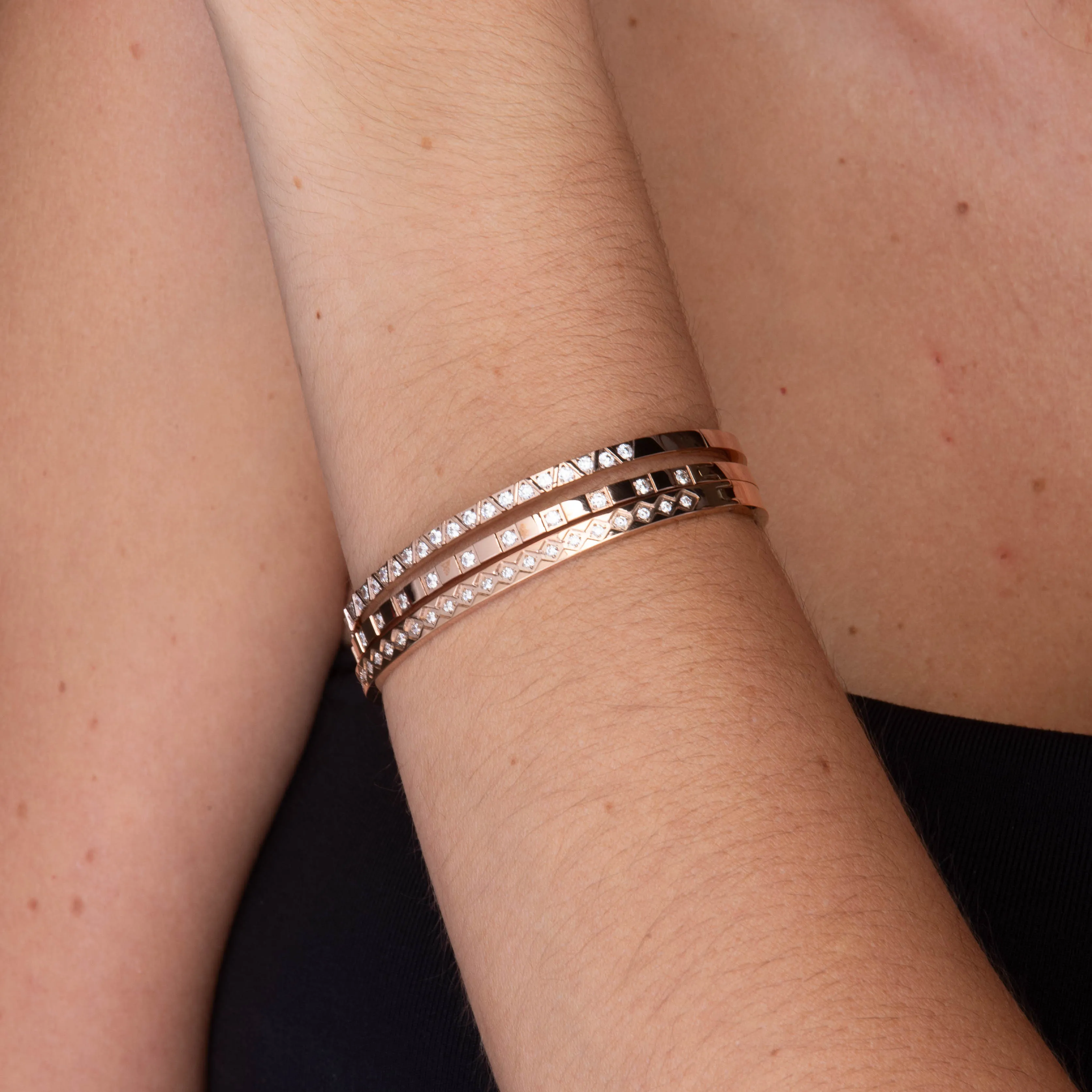 Zirconia Hinged Thin Bangle Bracelet